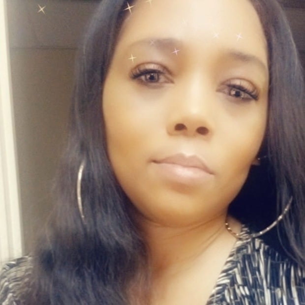 Meet your Posher, Dee